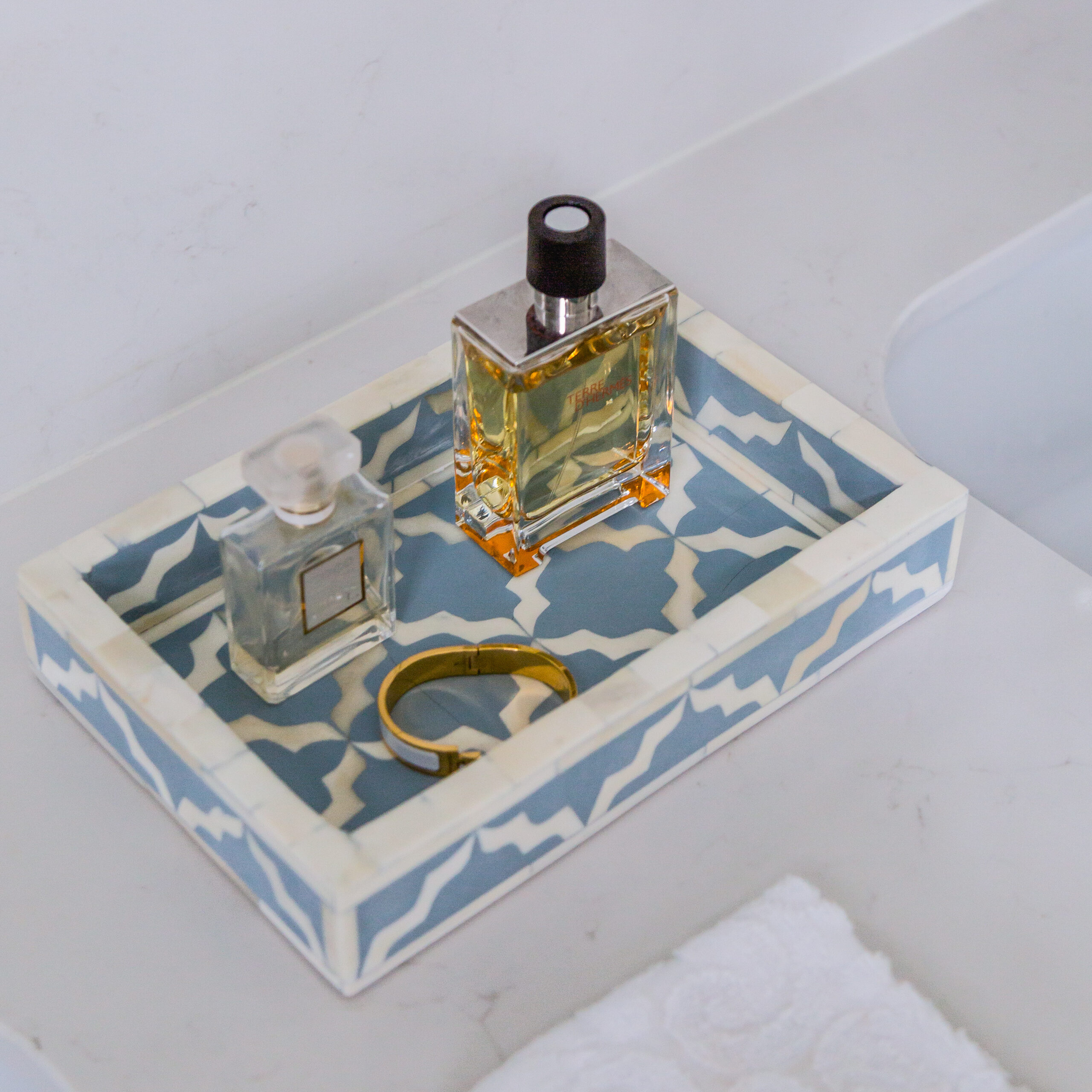 Bone inlay trellis pattern tray